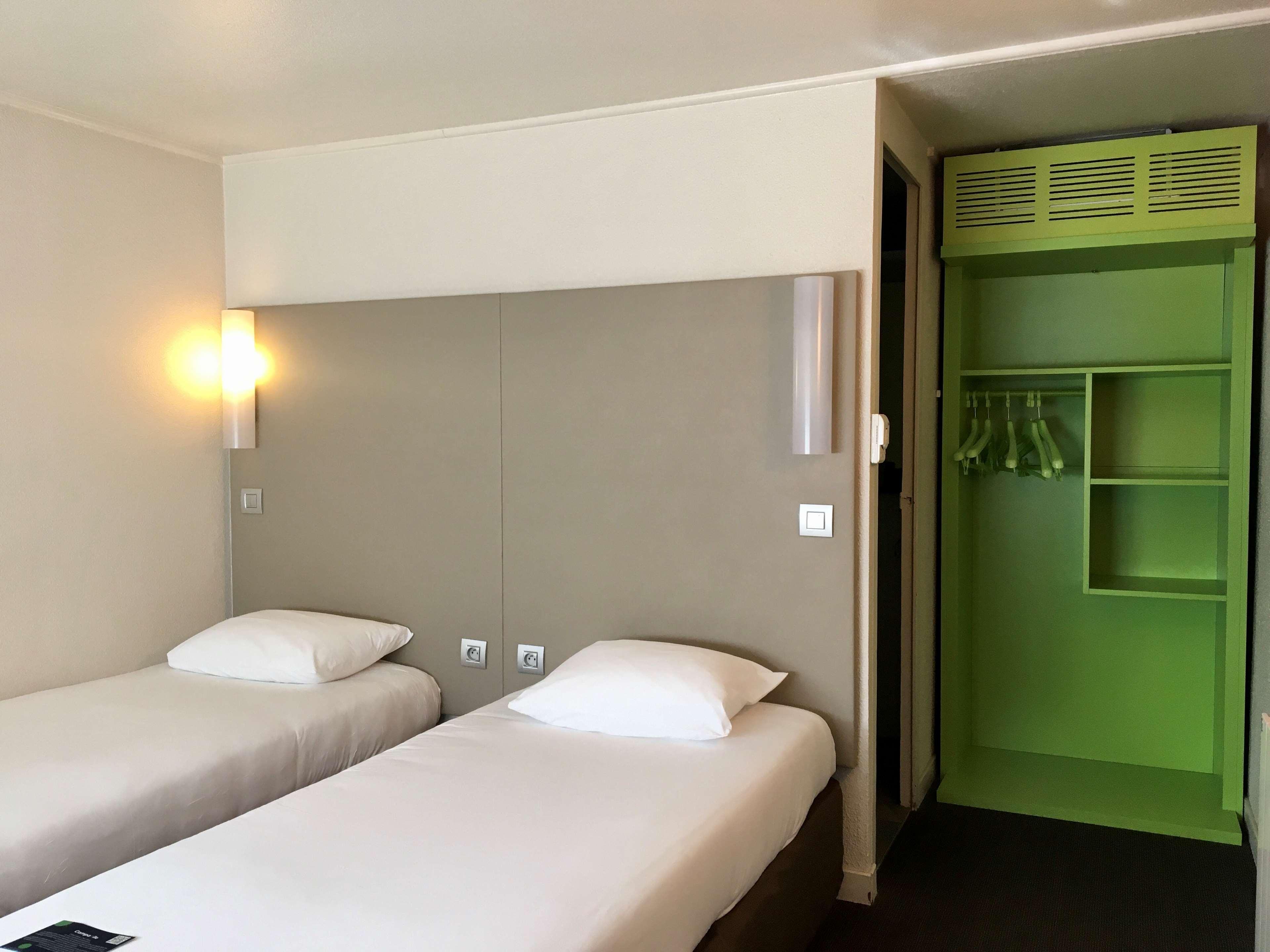 Campanile Aix-Les-Bains Hotell Exteriör bild